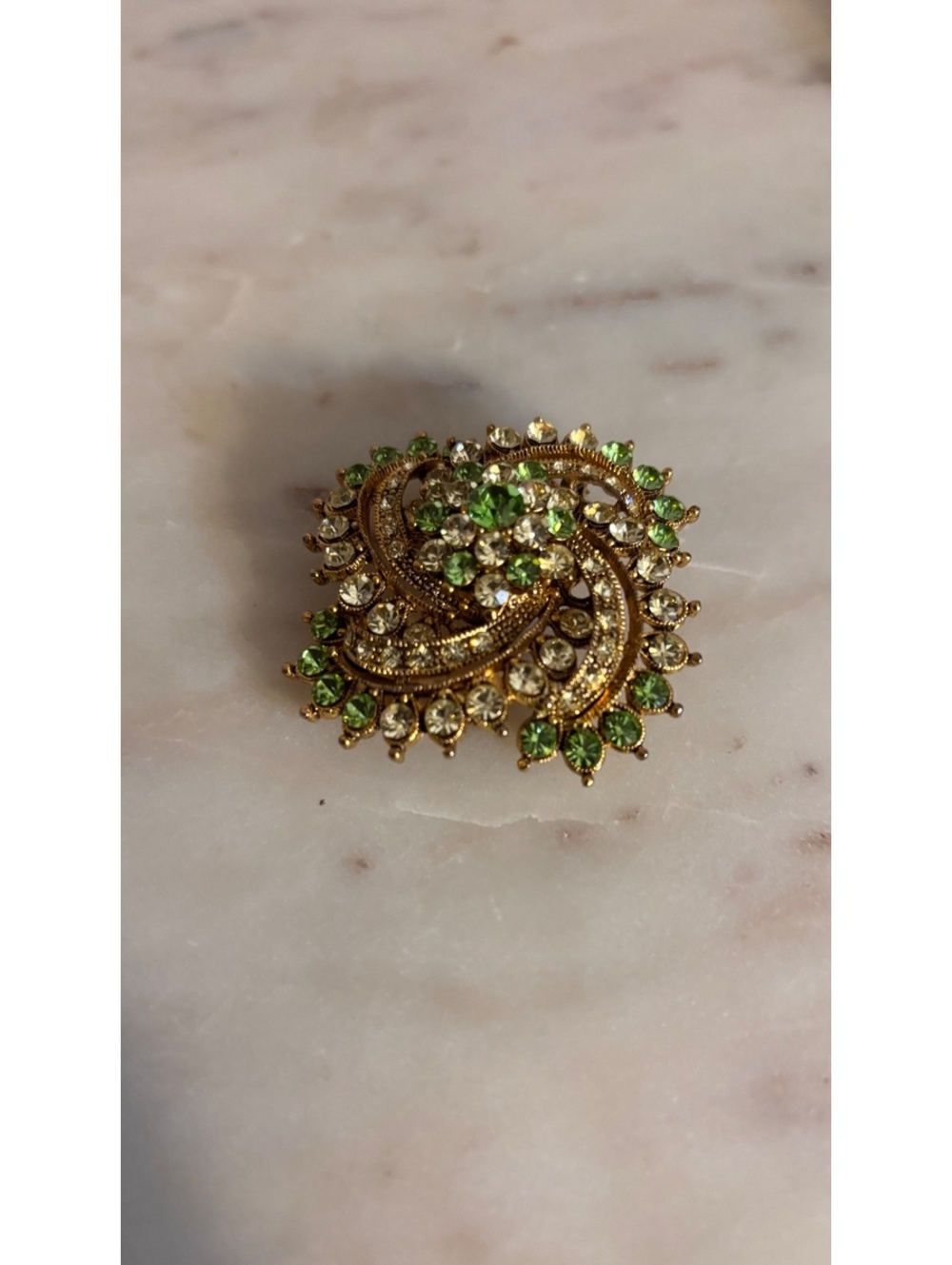 Vintage Gold Tone Multi-Tier Swirl Brooch - Peridot Green & Clear Rhinestone Pin